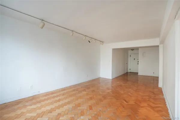 $210,000 | 1 Remsen Road, Unit 2F, Yonkers, NY 10710