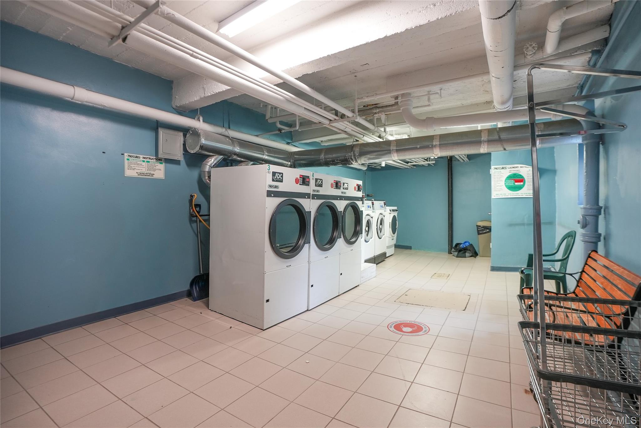 1 Remsen Road, Unit 2F Yonkers, NY 10710 - Photo 10 of 16 a utility room with dryer and washer