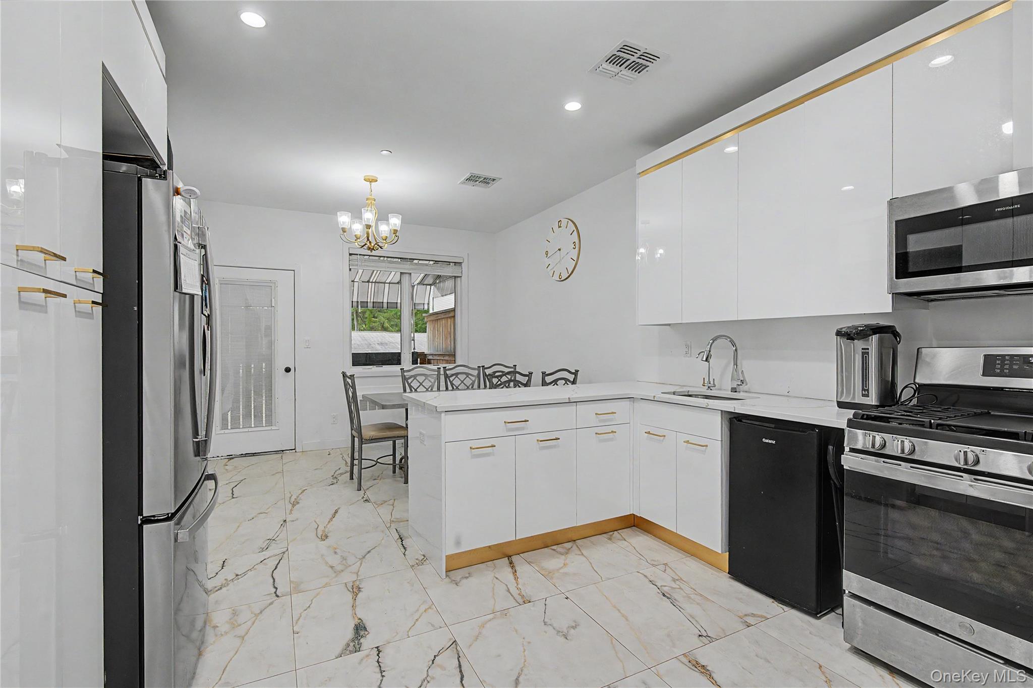 151 Blauvelt Road, Unit 214 Monsey, NY 10952 - Photo 6 of 26