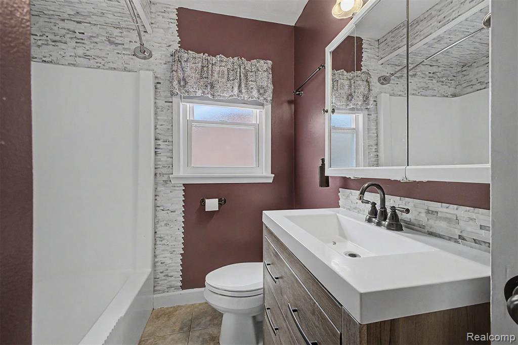 22260 Samuel Street Taylor, MI 48180 - Photo 13 of 41