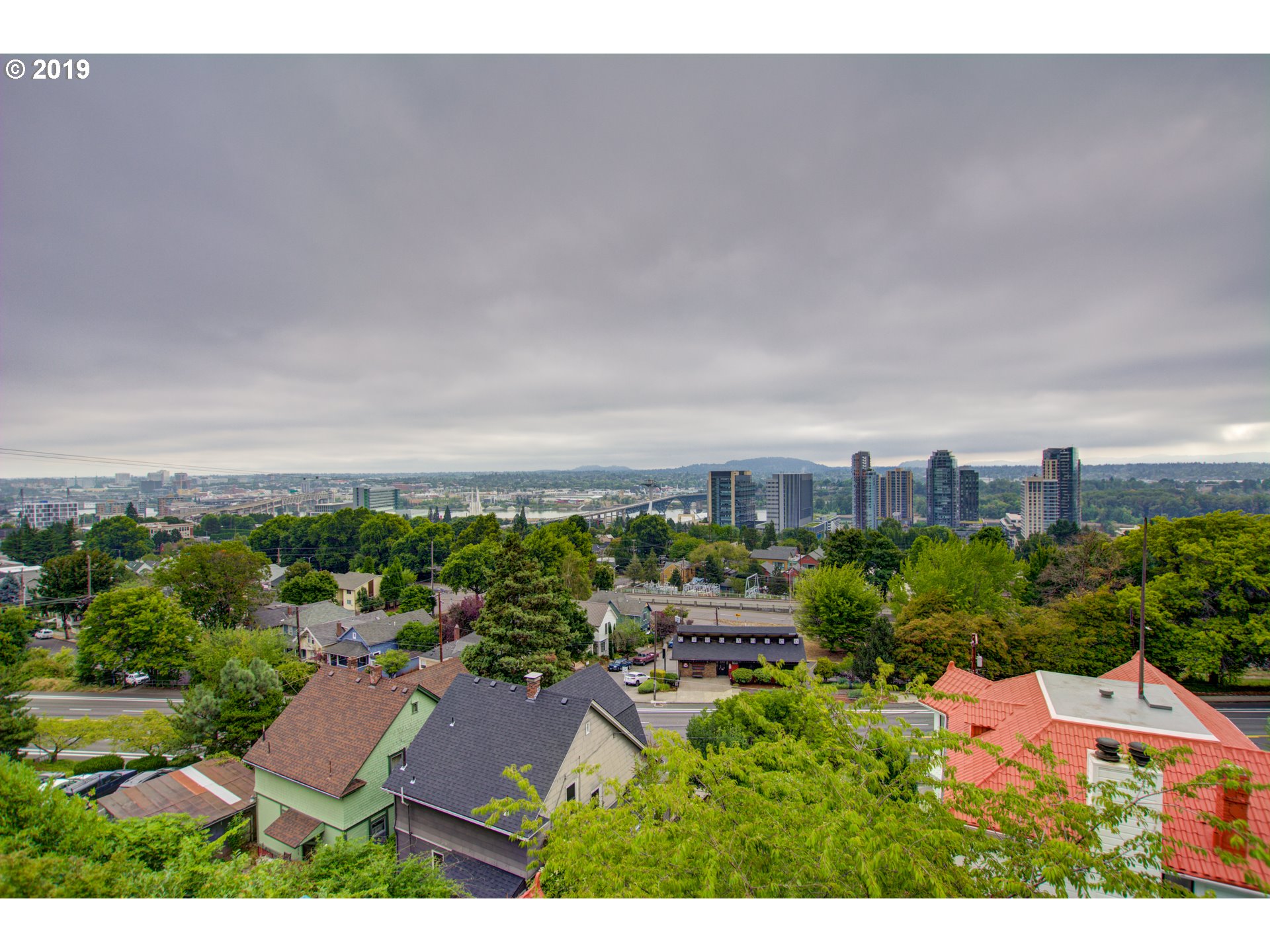 3701 Southwest Condor Avenue, Unit U2 Portland, OR 97239 - Photo 21 of 28 Gallery Image 21