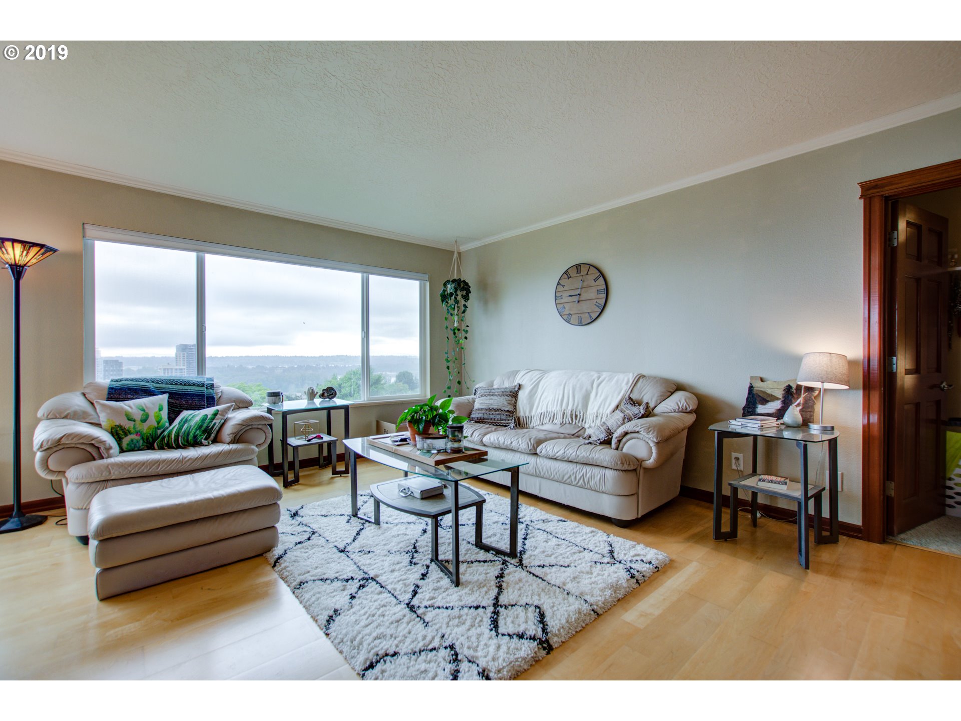 3701 Southwest Condor Avenue, Unit U2 Portland, OR 97239 - Photo 5 of 28 Gallery Image 5