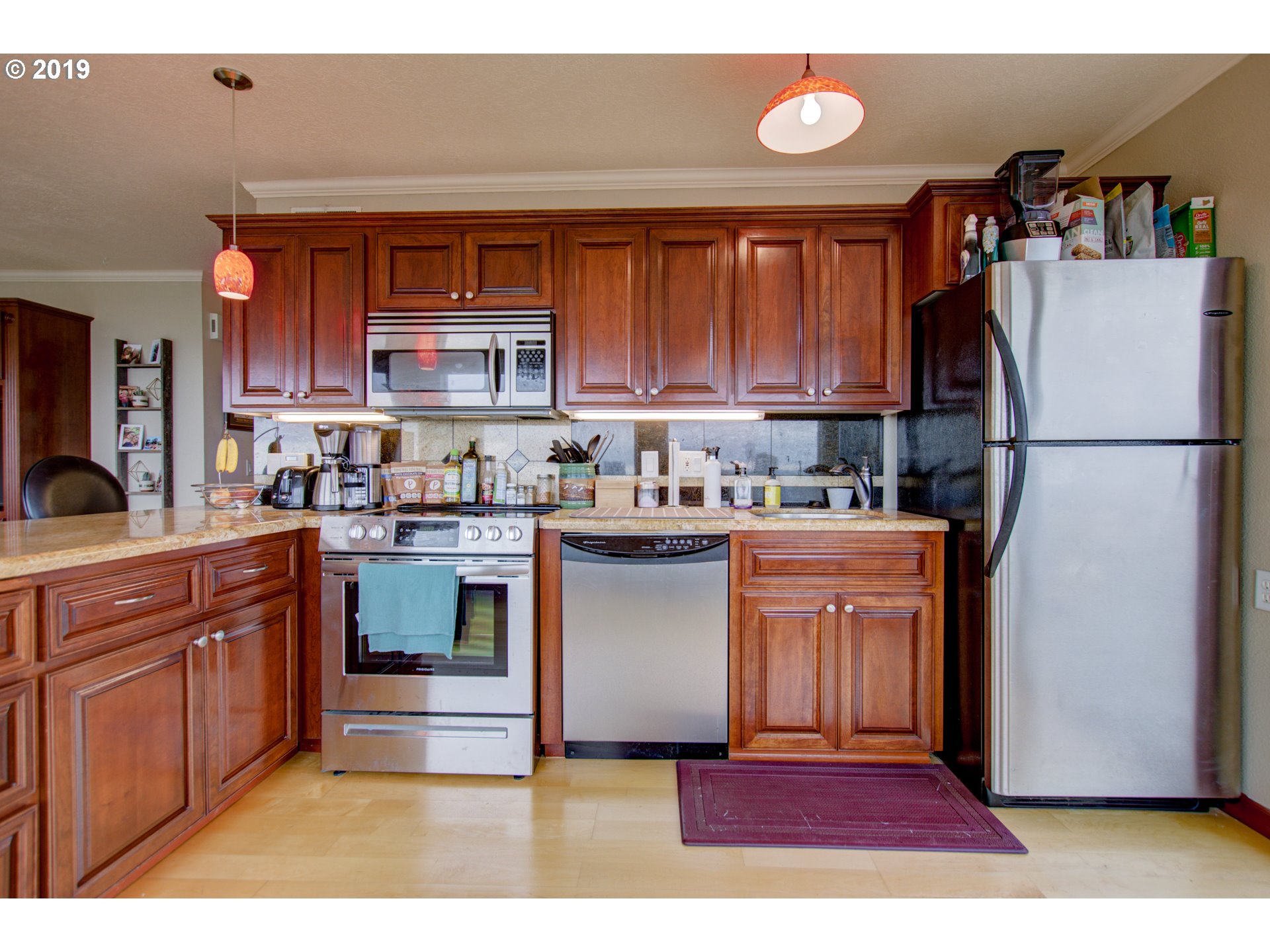 3701 Southwest Condor Avenue, Unit U2 Portland, OR 97239 - Photo 10 of 28 Gallery Image 10