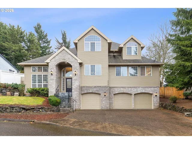 $850,000 | 3808 Fairhaven Drive, West Linn, OR 97068
