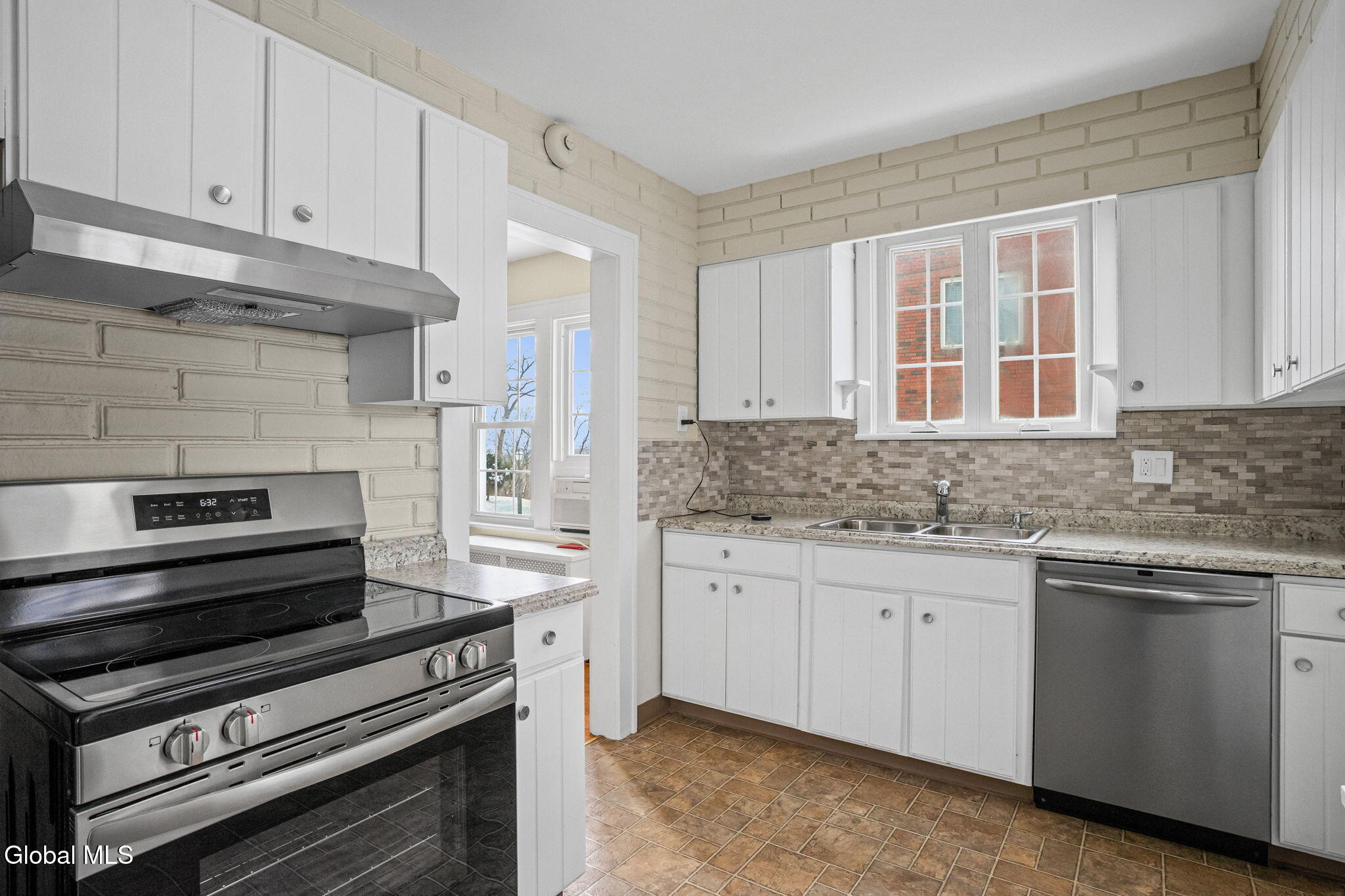 7 Westlane Road Brunswick, NY 12180 - Photo 5 of 32 7-web-or-mls-7-westlane-rd