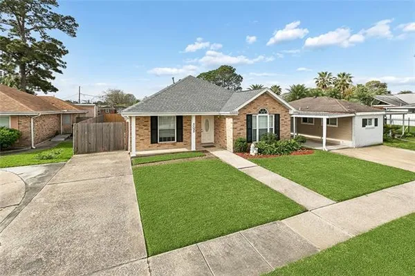 $235,000 | 508 West Solidelle Street, Chalmette, LA 70043