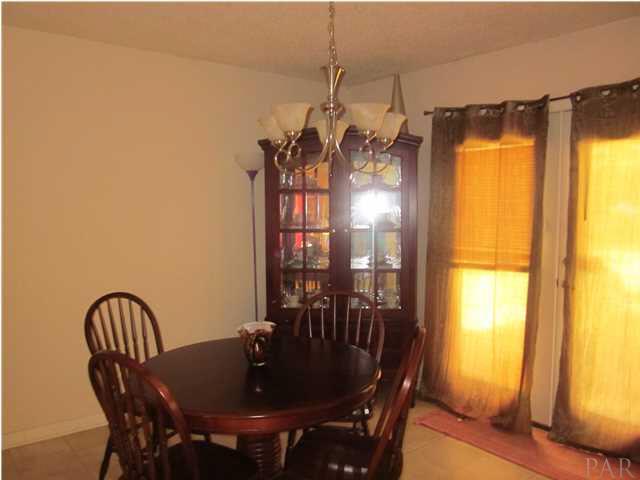 5407 Pine Ridge Drive Milton, FL 32570 - Photo 3 of 10 Gallery Image 3