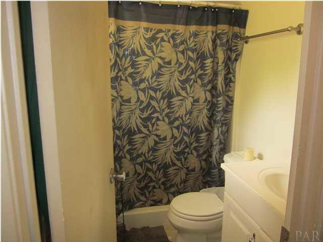 5407 Pine Ridge Drive Milton, FL 32570 - Photo 5 of 10 Gallery Image 5