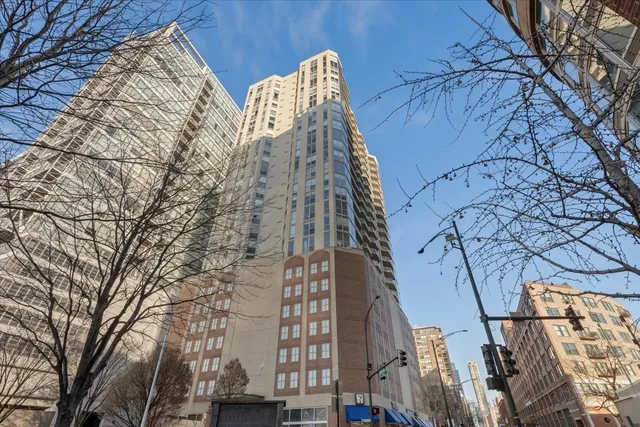 $295,000 | 645 North Kingsbury Street, Unit 1605, Chicago, IL 60654