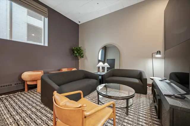 $295,000 | 645 North Kingsbury Street, Unit 1605, Chicago, IL 60654