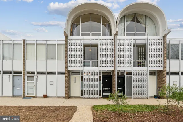 $519,000 | 1342 4th Street Southwest, Washington, DC 20024