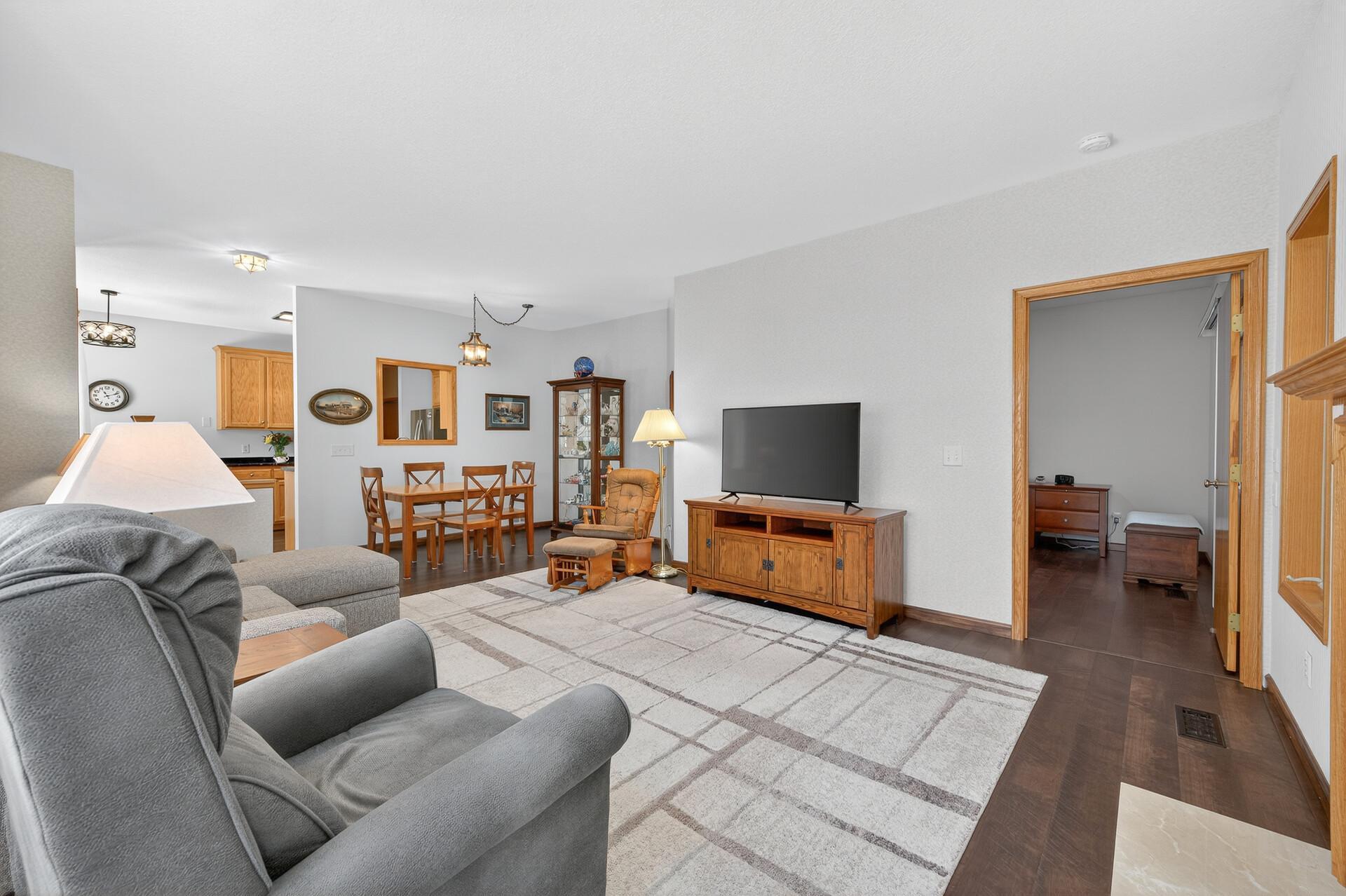 367 Allen Avenue Little Canada, MN 55117 - Photo 4 of 30