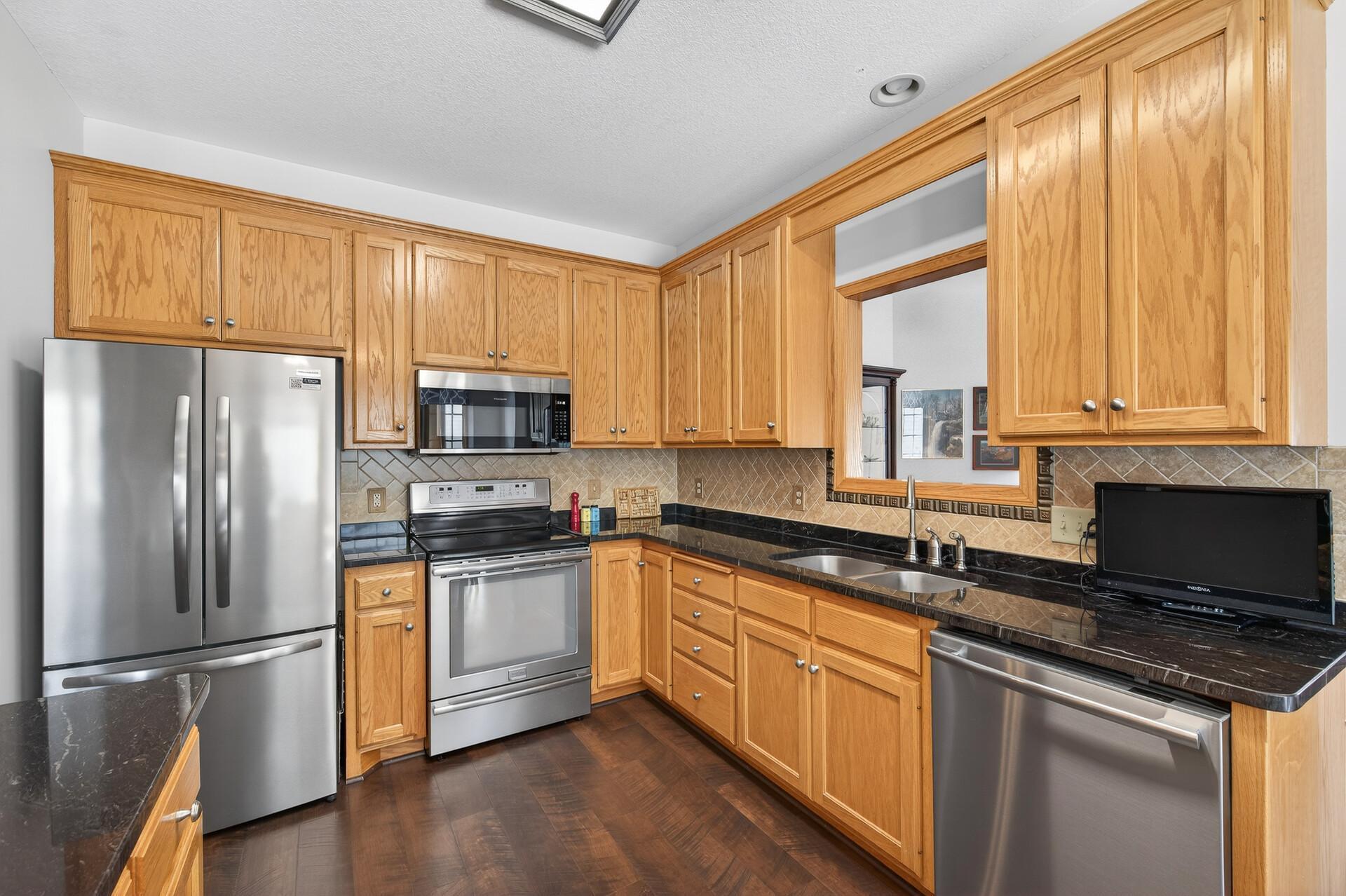 367 Allen Avenue Little Canada, MN 55117 - Photo 8 of 30