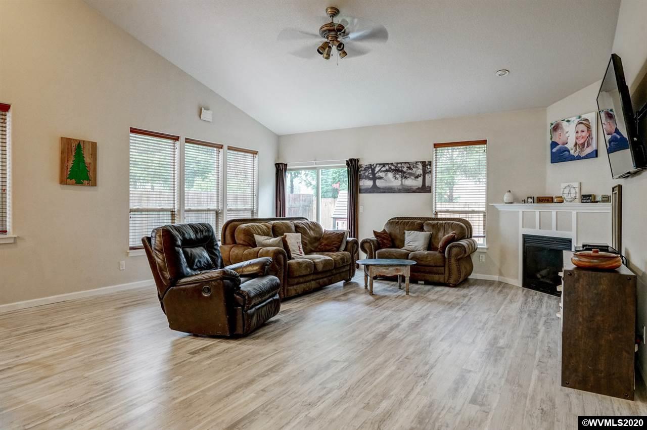915 Salamander Road Southeast Jefferson, OR 97352 - Photo 12 of 33 Gallery Image 12