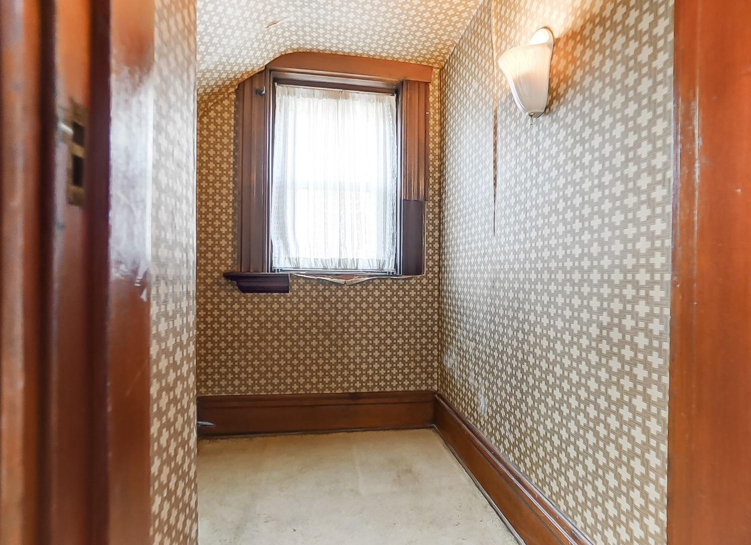 4726 Winton Road Cincinnati, OH 45232 - Photo 18 of 37 Gallery Image 18
