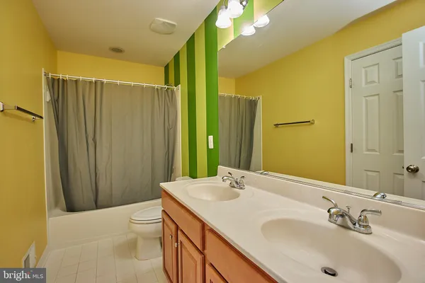 $3,600 | 42649 Macauley Place, Ashburn, VA 20148