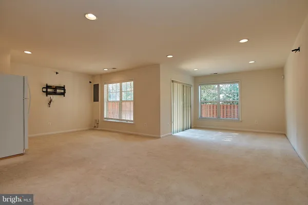 $3,600 | 42649 Macauley Place, Ashburn, VA 20148