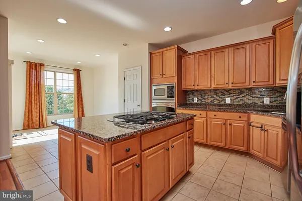 $3,600 | 42649 Macauley Place, Ashburn, VA 20148