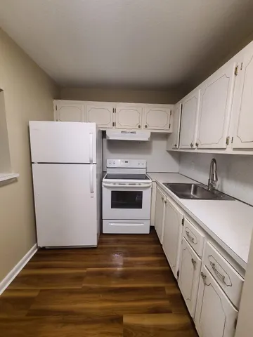 $1,275 | 82 Canterbury D, Unit 82, West Palm Beach, FL 33417