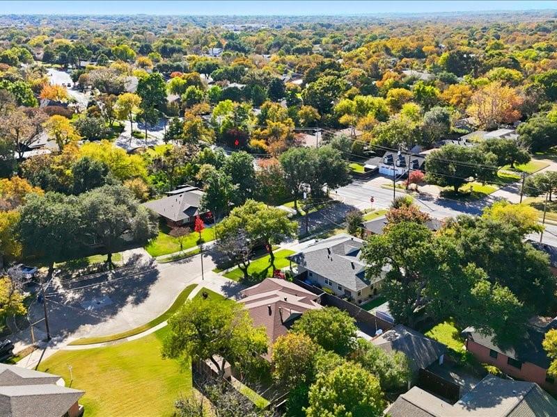 2330 Peavy Place Dallas, TX 75228 - Photo 37 of 39 an aerial view of residential houses with outdoor space