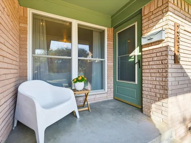 $460,000 | 2330 Peavy Place, Dallas, TX 75228