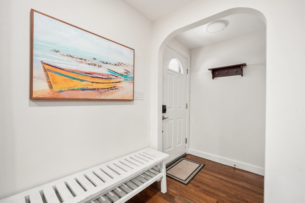 9 Flintlock Road Lexington, MA 02420 - Photo 2 of 42