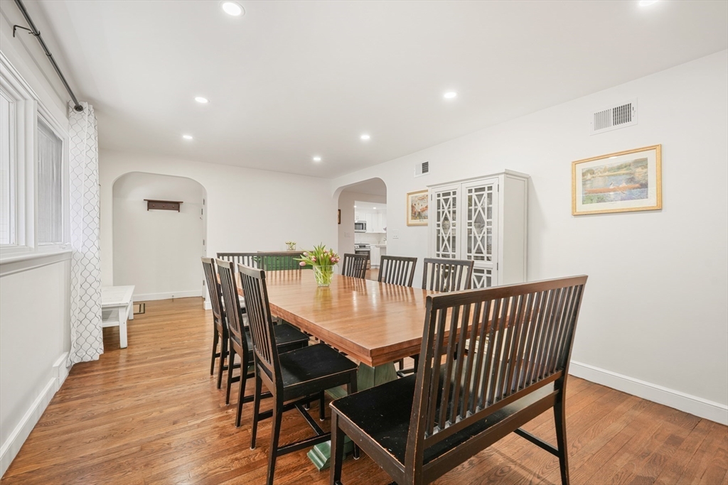 9 Flintlock Road Lexington, MA 02420 - Photo 5 of 42