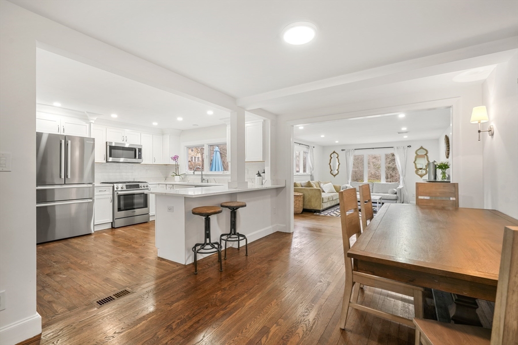 9 Flintlock Road Lexington, MA 02420 - Photo 9 of 42