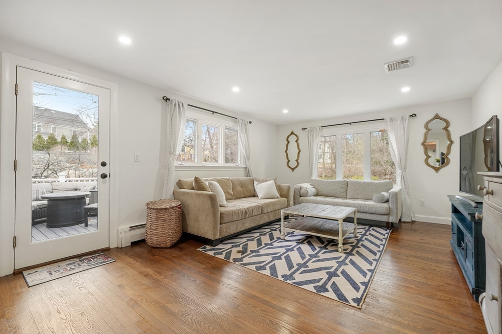 9 Flintlock Road Lexington, MA 02420 - Photo 10 of 42