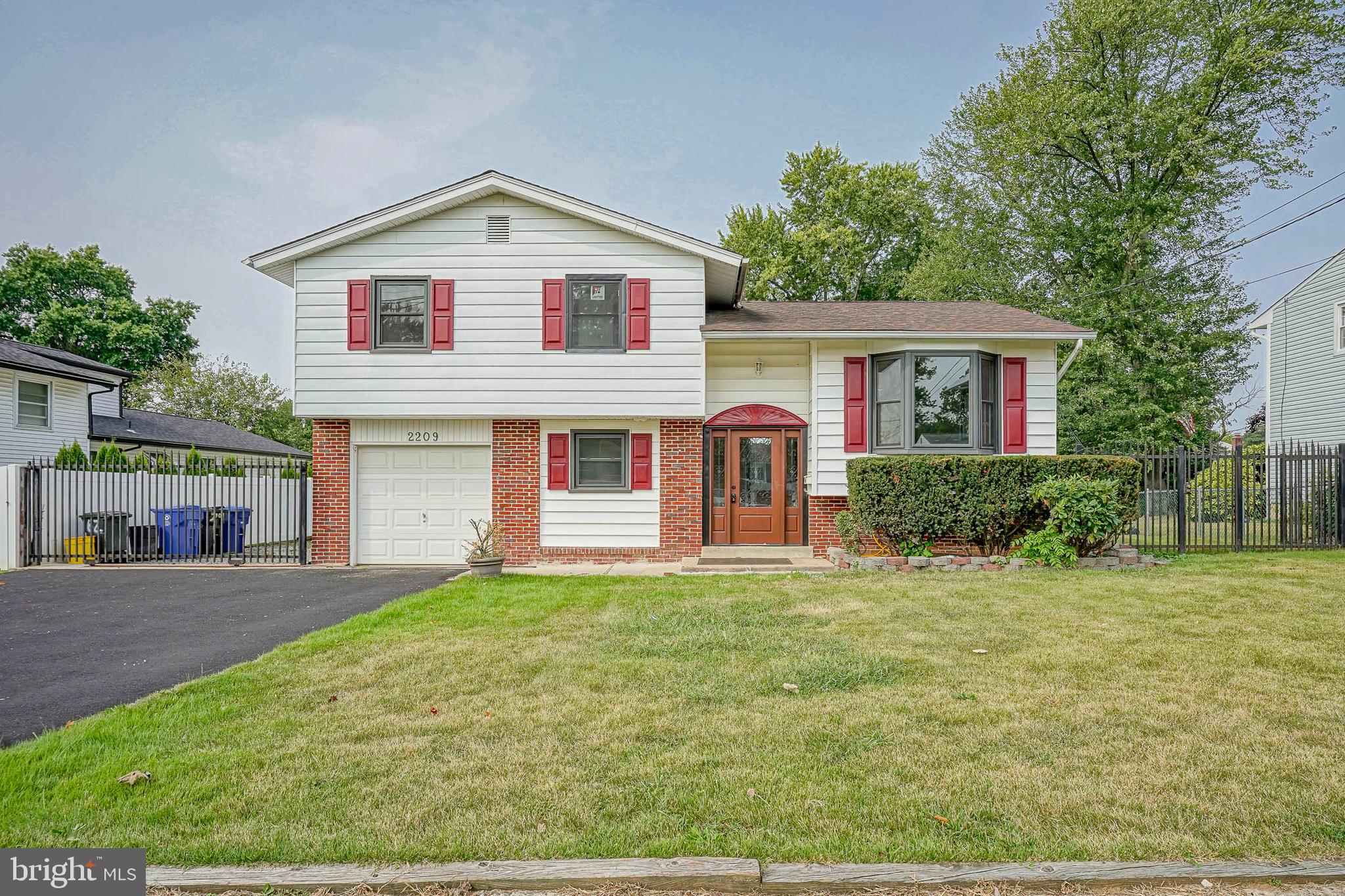 2209 New Albany Road Cinnaminson, NJ 08077 - Photo 2 of 35