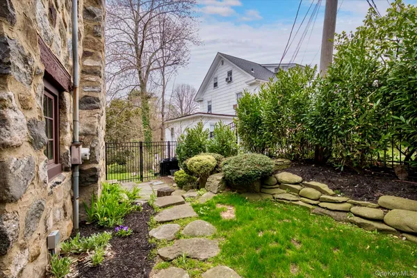 $789,000 | 101 Long Drive, Hempstead, NY 11550