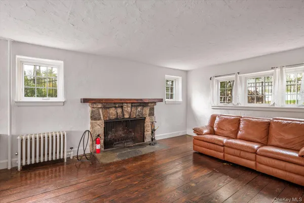 $789,000 | 101 Long Drive, Hempstead, NY 11550