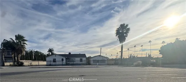 a view of a large building