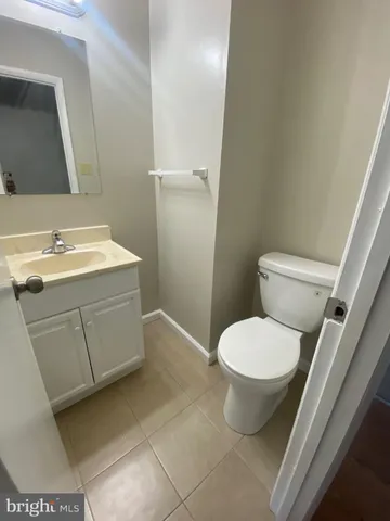 $2,000 | 7 A Mooring Court, Essex, MD 21221