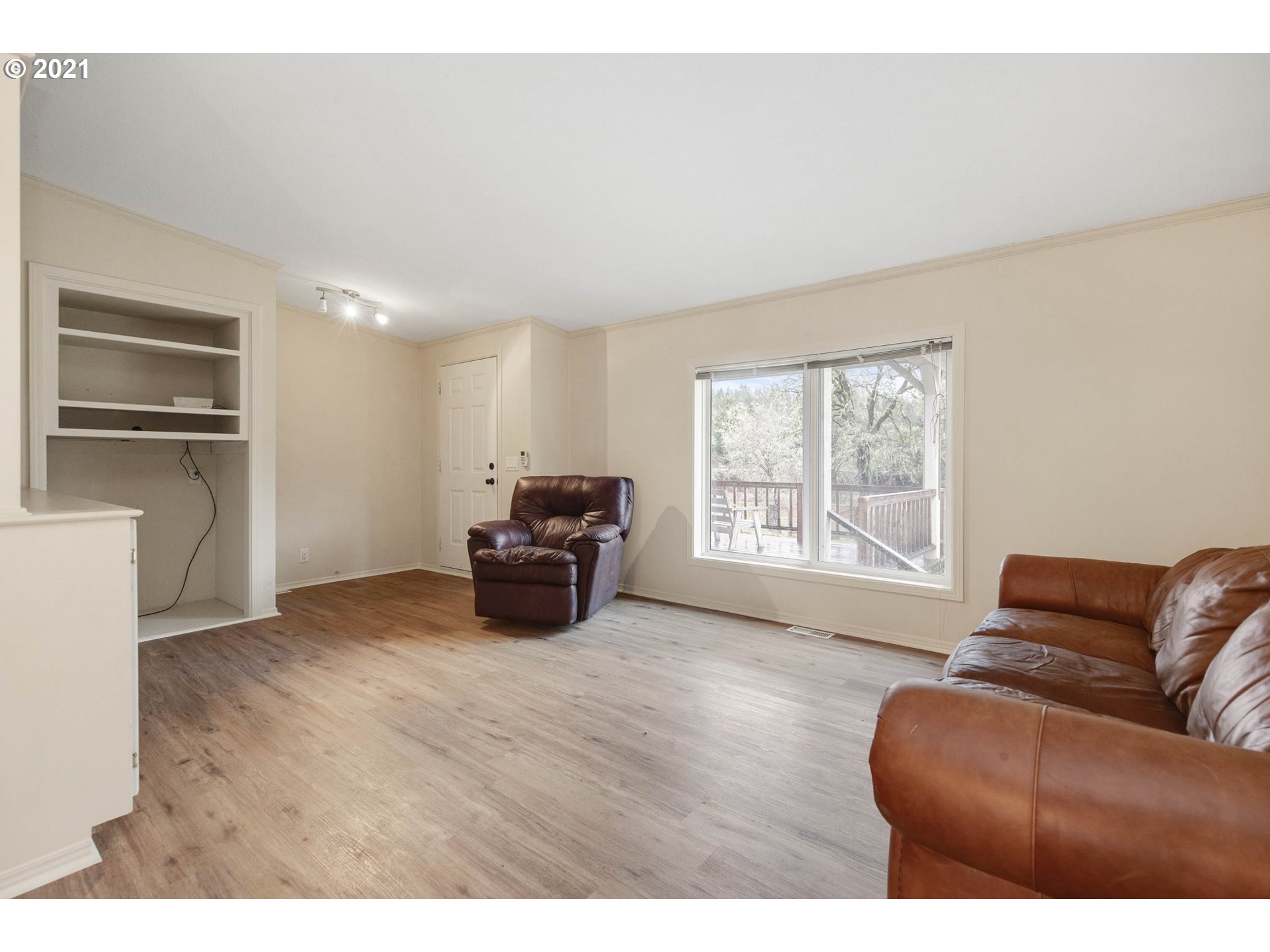 7985 Sawtell Road Sheridan, OR 97378 - Photo 4 of 23 Gallery Image 4
