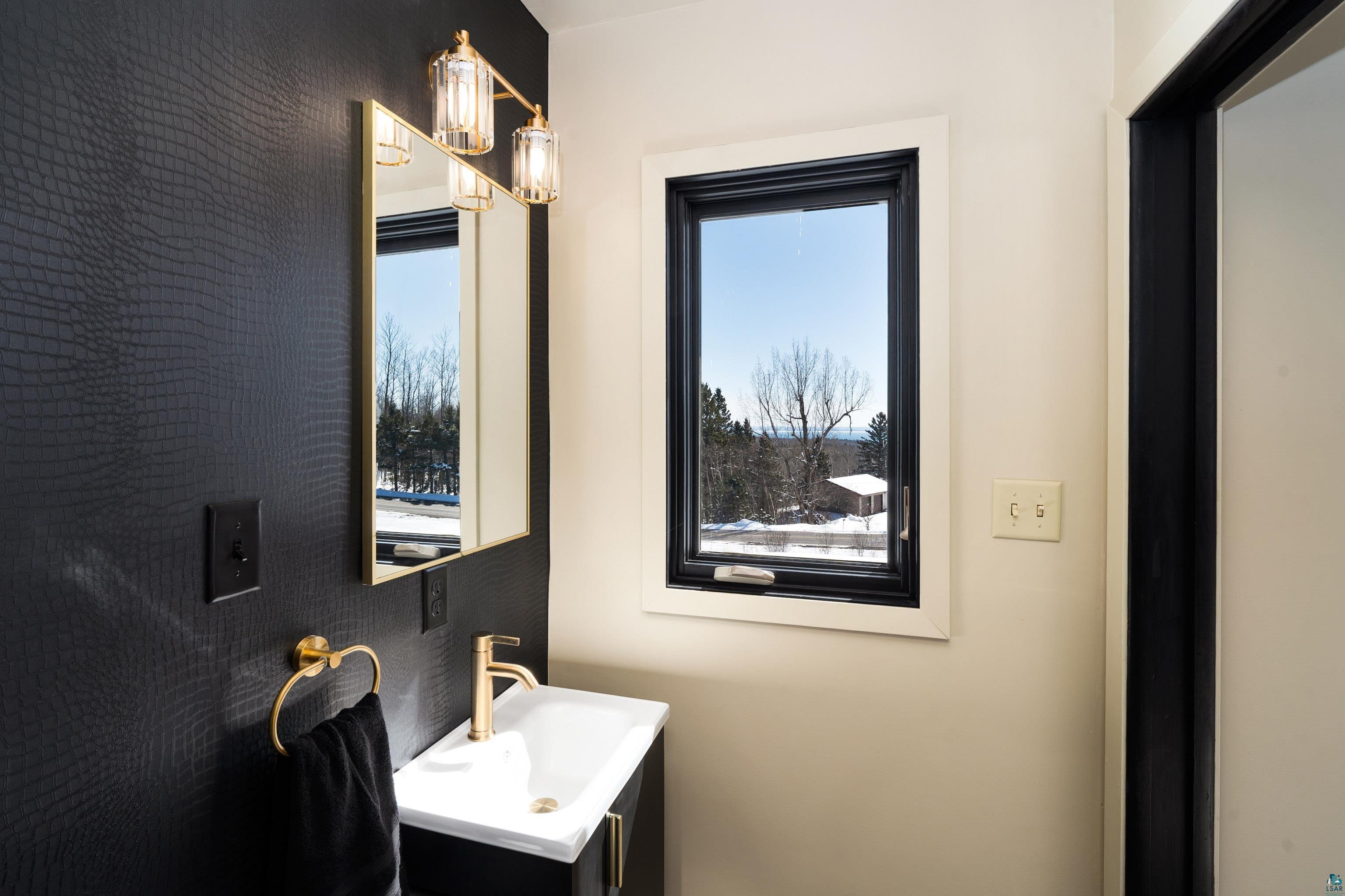 3273 Strand Road Duluth, MN 55803 - Photo 38 of 86 Gallery Image 38