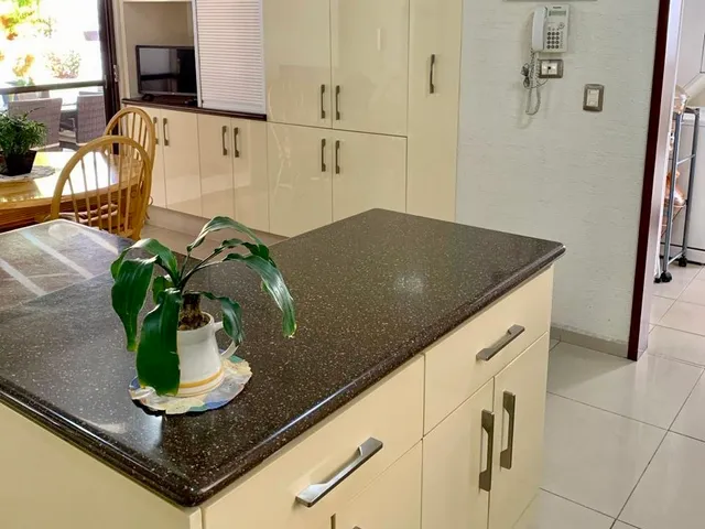 a close view of sink