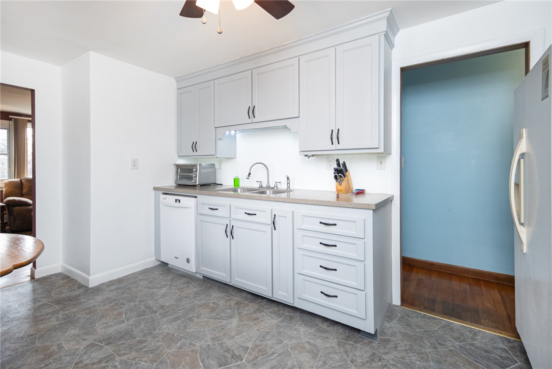 41 Old River Road Lincoln, RI 02865 - Photo 8 of 30