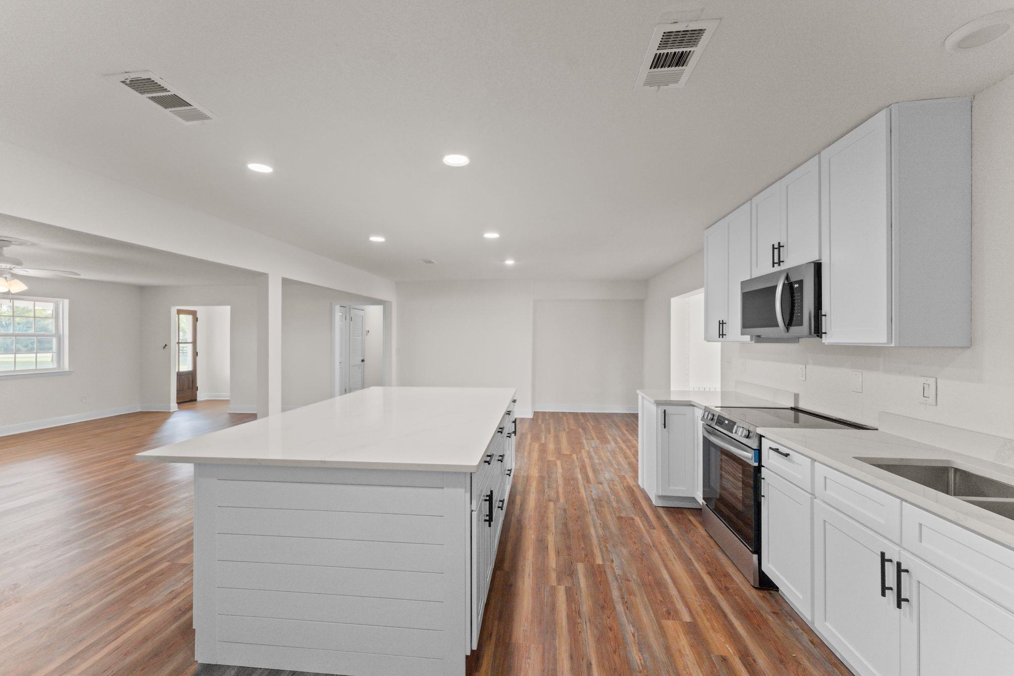 17761 County Road 28 Foley, AL 36535 - Photo 20 of 51 Kitchen