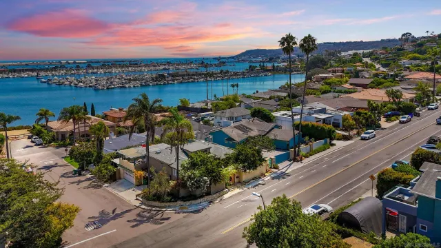 $3,590,000 | 885 Rosecrans Street, San Diego, CA 92106
