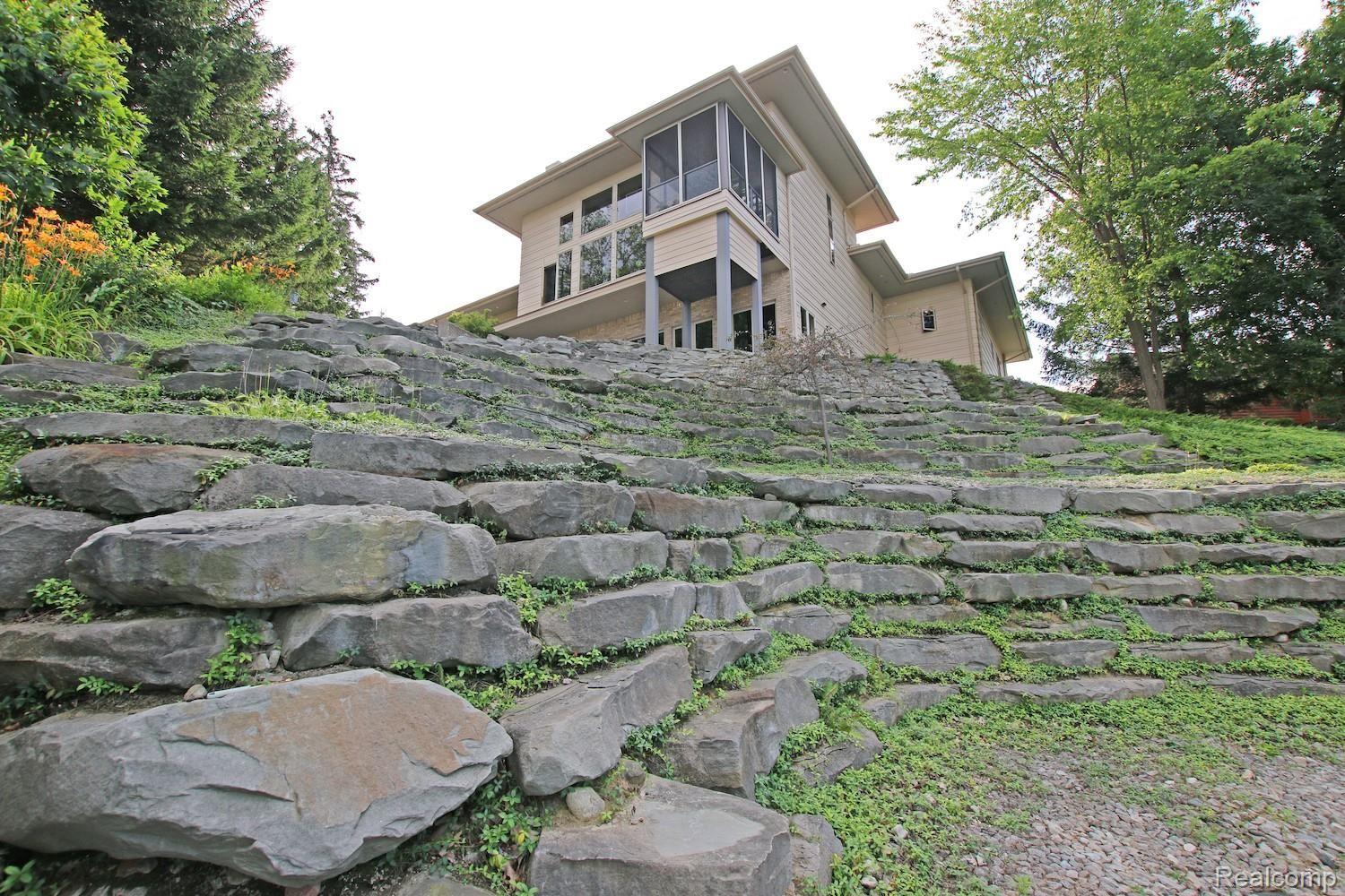 9175 Ridge Road Goodrich, MI 48438 - Photo 56 of 59 56) Back of House.jpg