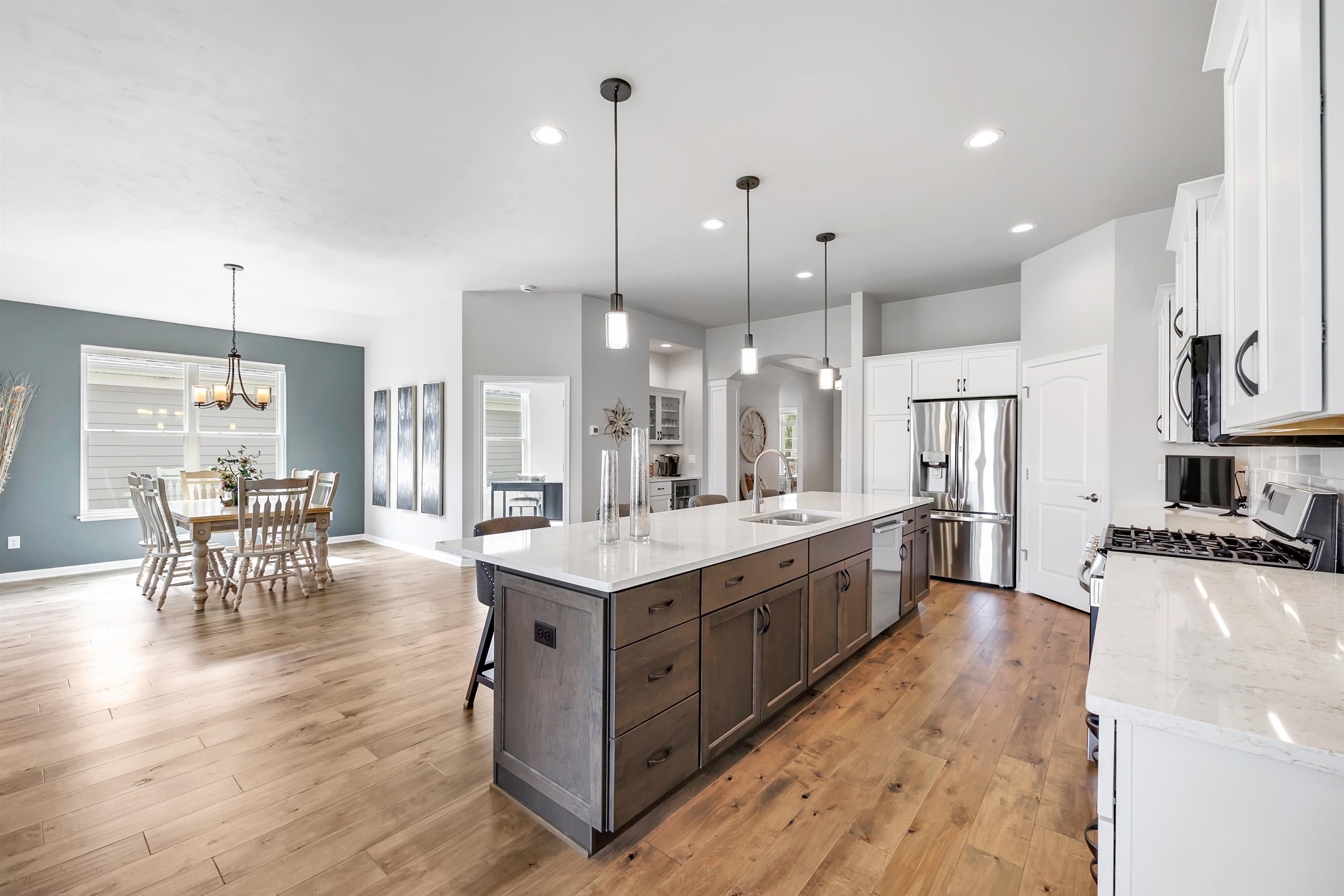 5668 North Kestrel Circle Appleton, WI 54913 - Photo 6 of 33