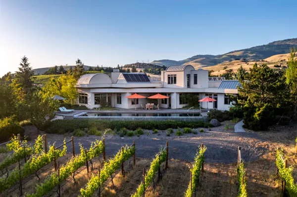 $3,250,000 | 786 Pompadour Drive, Ashland, OR 97520