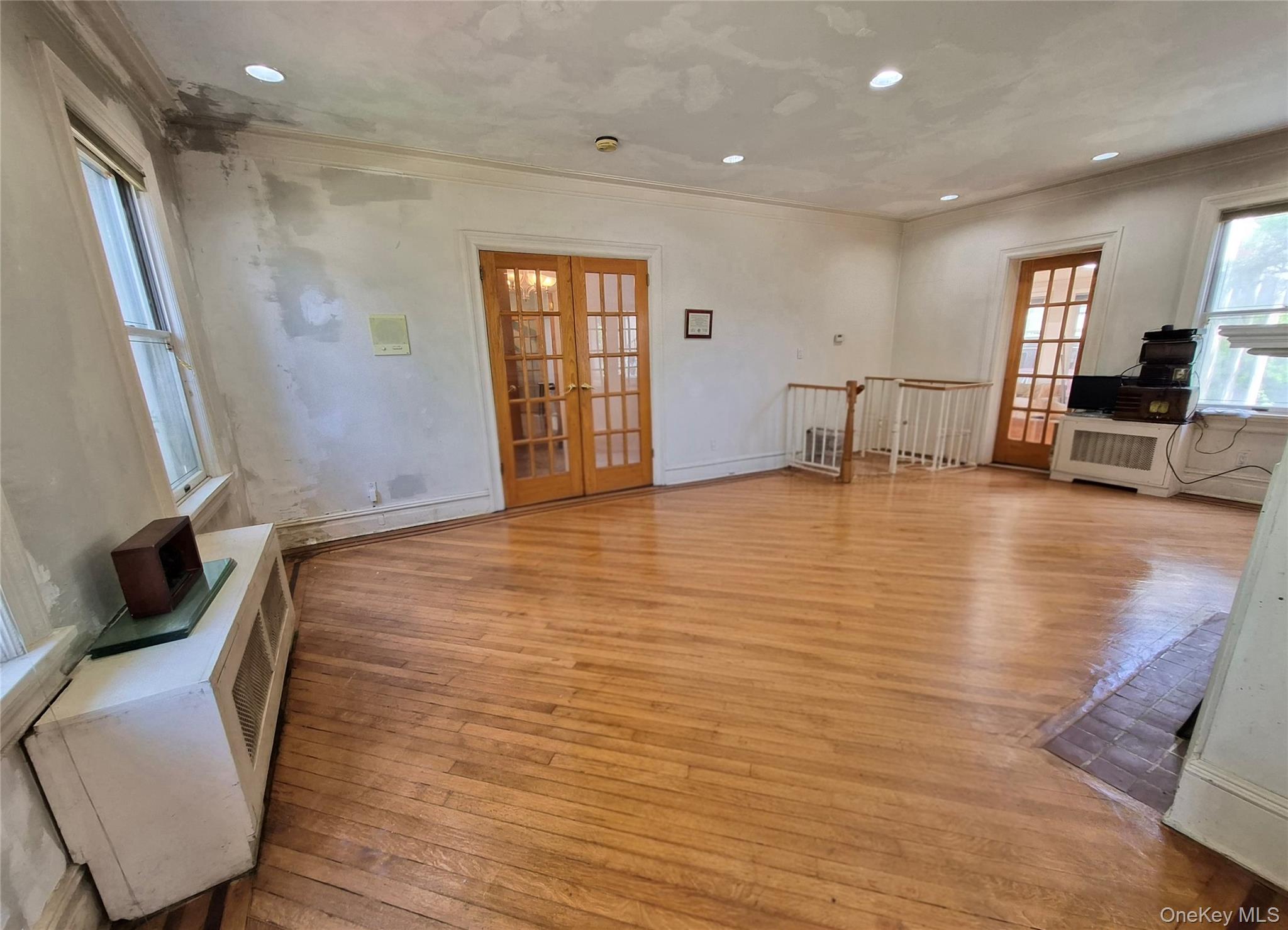 194-04 110th Road Queens, NY 11412 - Photo 11 of 37 Gallery Image 11