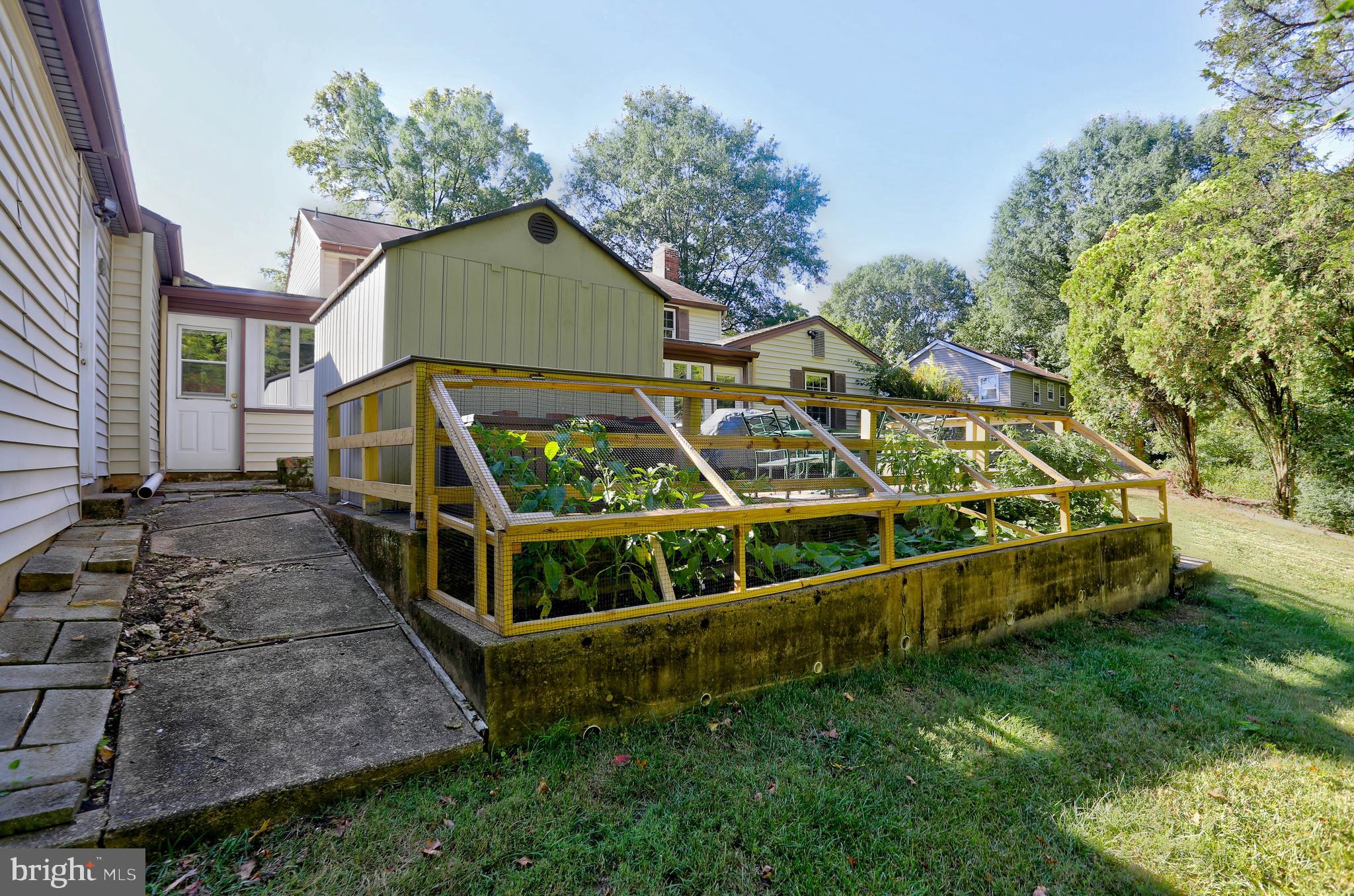 9110 Montpelier Drive Laurel, MD 20708 - Photo 28 of 30 an aerial view of a house with a yard