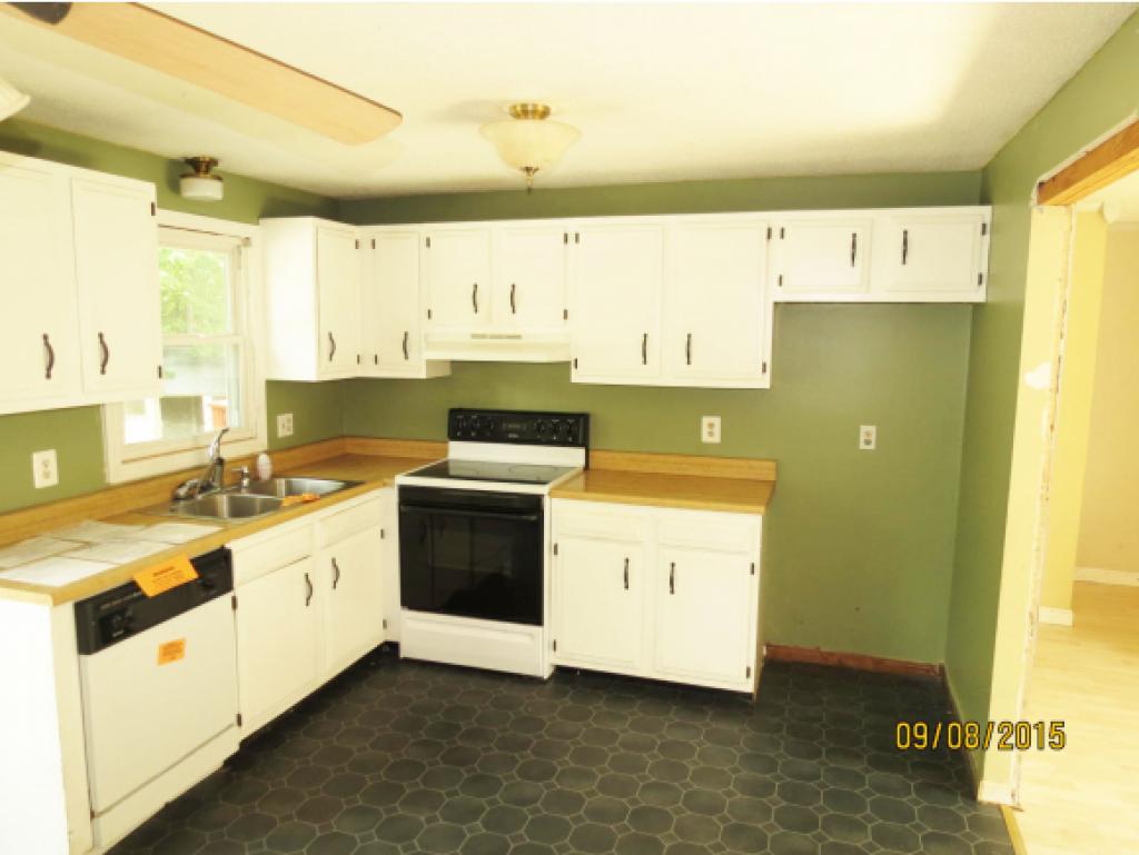 37 L Derryfield Road, Unit L Derry, NH 03038 - Photo 3 of 35