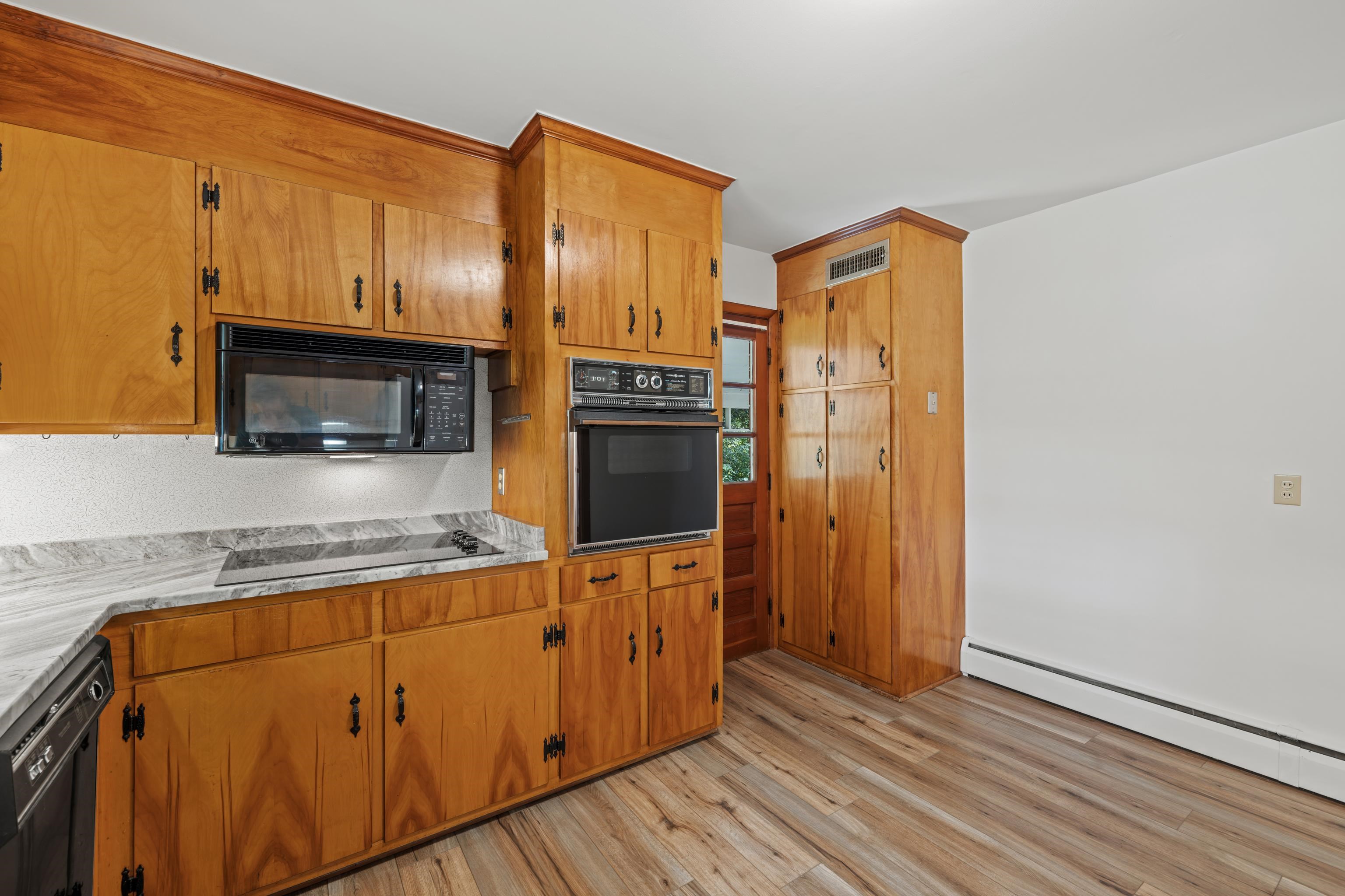 333 Shore Road Waynesboro, VA 22980 - Photo 7 of 36 Gallery Image 7