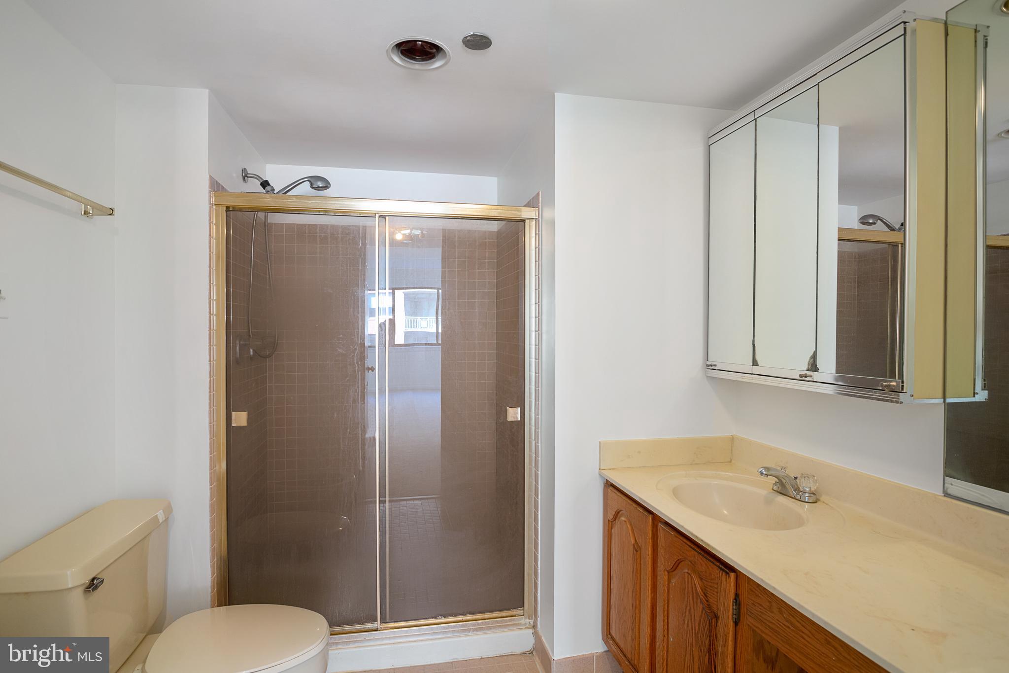 1301 North Courthouse Road, Unit 812 Arlington, VA 22201 - Photo 10 of 20