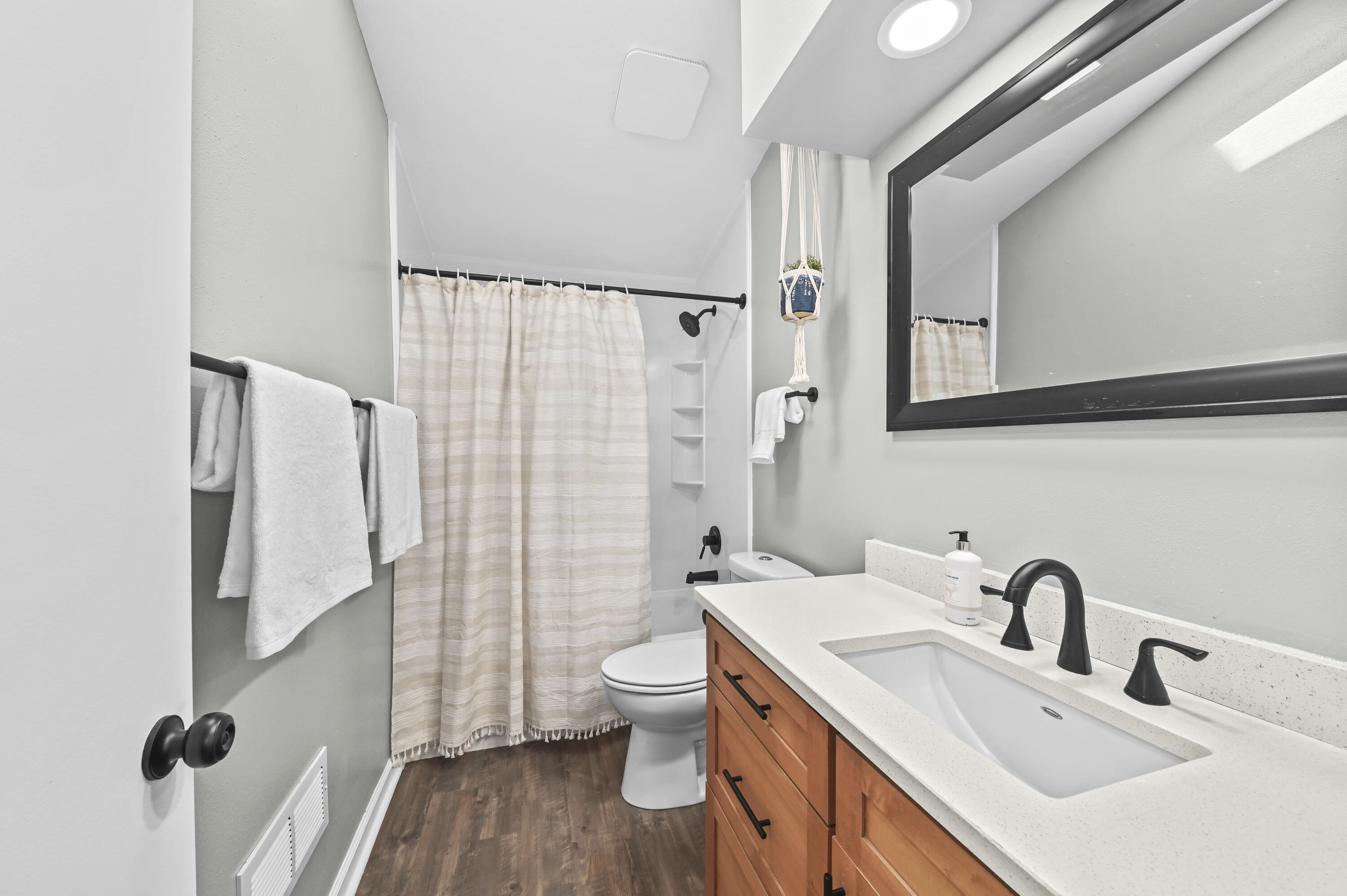 7459 North Chadwick Road Glendale, WI 53217 - Photo 19 of 29 EUP_2856