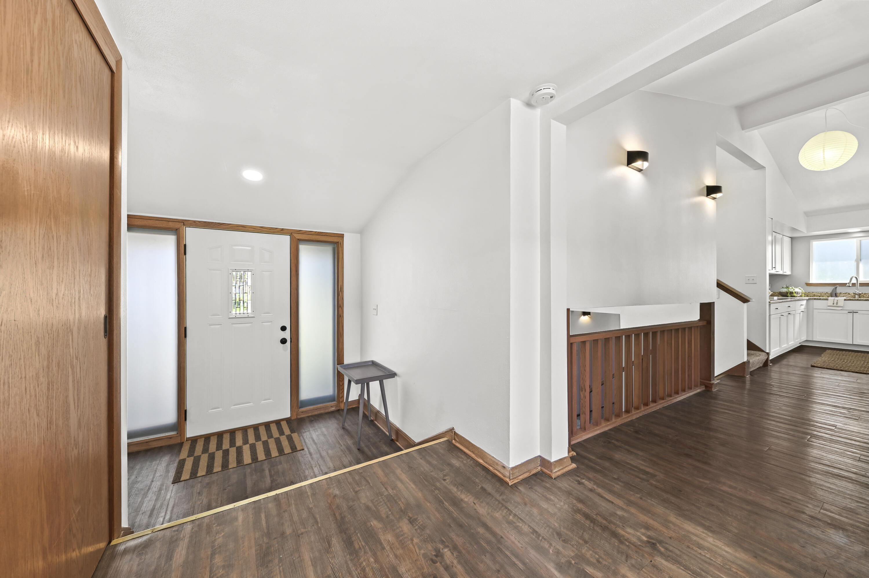 7459 North Chadwick Road Glendale, WI 53217 - Photo 3 of 29 EUP_2764